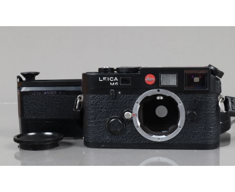 A Leica M6 0.58 TTL Camera Body, black, made in Germany, serial no 2681500, 2000, shutter working, meter working, viewfinder 