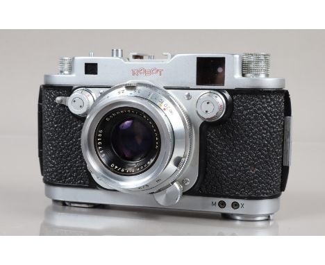 A Robot Royal III Rangefinder Camera,  serial no G-149953, spring drive working, shutter working, rangefinder working, light 