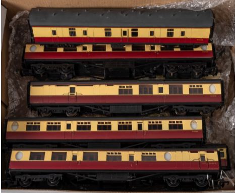 Bachmann and other OO/HO gauge. A collection of nine loose crimson &amp; cream and maroon passenger coaches: (9)