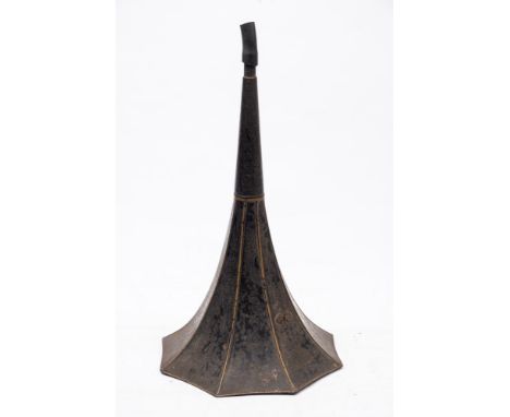 An Edison black and gilt lacquer phonograph horn: with traces of original gilt label to top, 54cm long.
