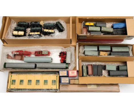 Hornby Dublo and other OO/HO gauge: a collection of loose rolling stock, including milk wagons, a Meccano crane, box wagons a