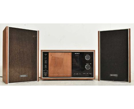 Sony Hi-Fi - Model 8FS-50W - a FM/AM Stereo receiver and matching speakers. All with teak cases. Manual present.
Please see '