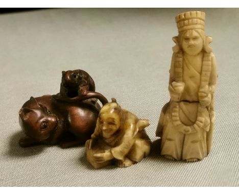 Trio of Oriental Chinese Netsuke Pieces w/character marks to base