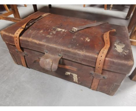 1930's Leather Travel Trunk w/inner drawer - 91x51x35cm