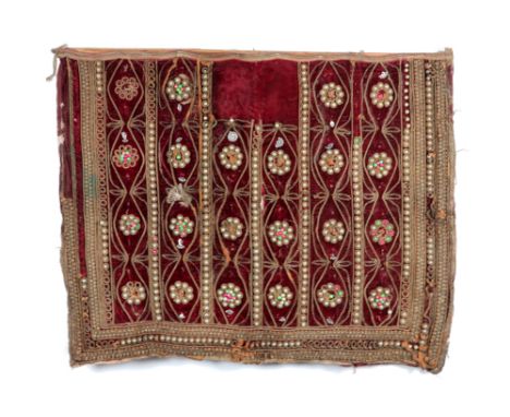 19th Cent. Indian Jain temple tapestry with 'zardosi' embroidery with silver- and gold threat and pearls on red velvet  || IN