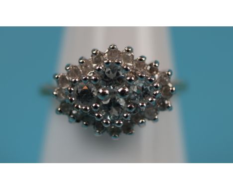 Gold aquamarine &amp; diamond ring
