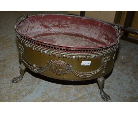 Oval regency style copper planter with lift out liner