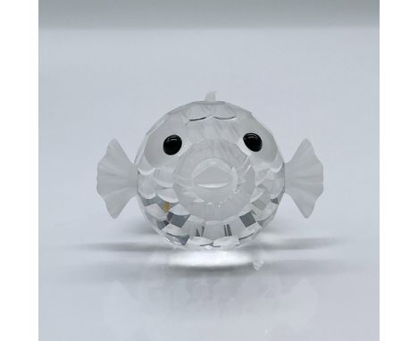 Features the medium sized fish of the 3 blowfish produced by Swarovski. It is composed of a clear crystal faceted body with f