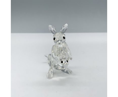 Adorable crystal clear faceted figure that depicts a loving mother kangaroo with her baby in her pouch. This figure was part 