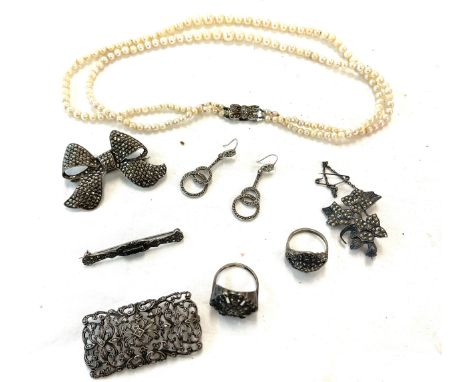 Small collection of marcasite vintage jewellery include brooches, rings, earrings etc 