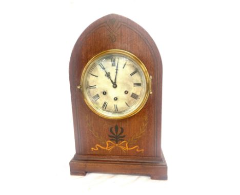Edwardian 3 key hole mahogany inlaid bracket clock with key and pendulum 