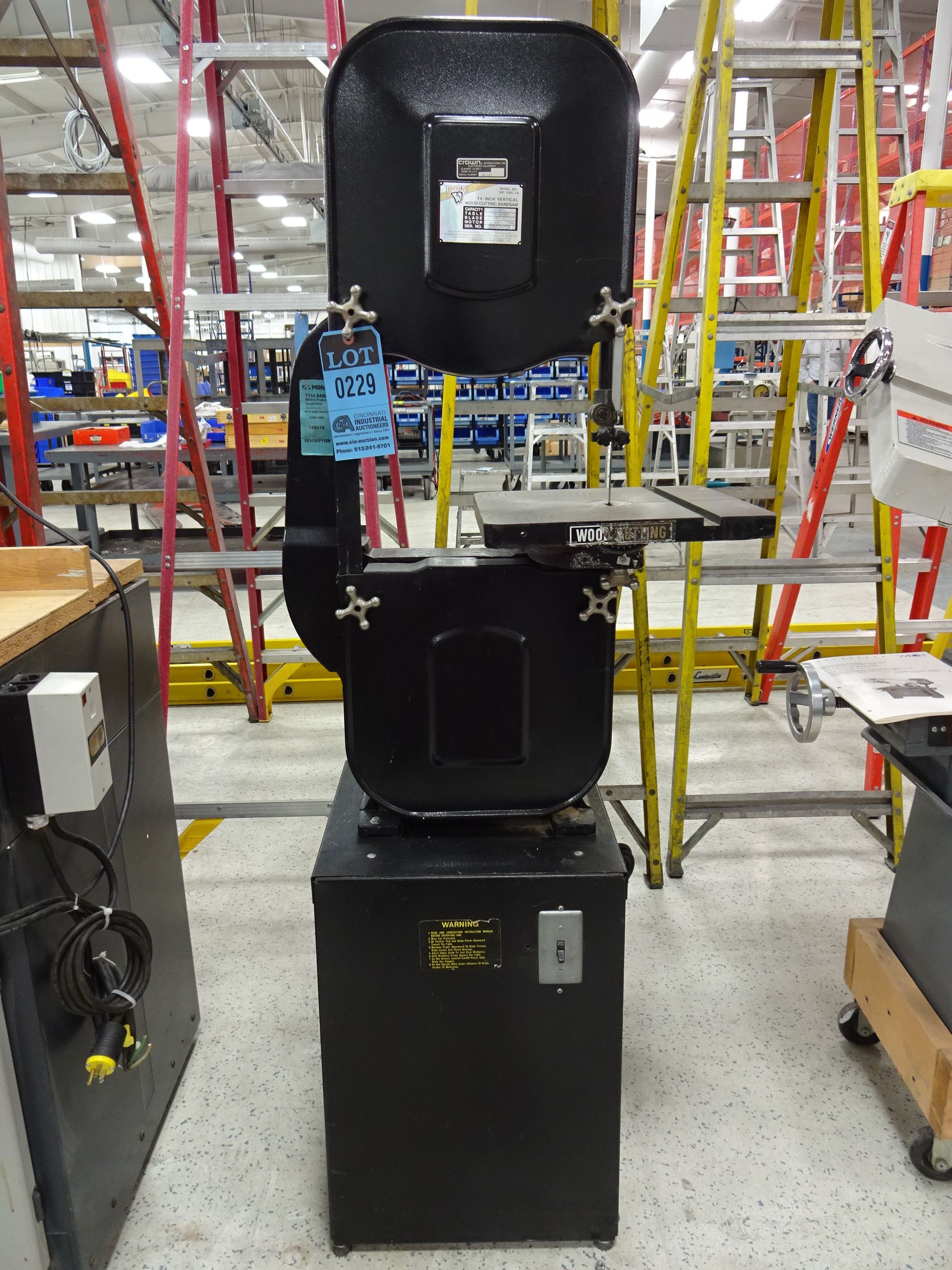 14" BUFFALO MODEL BPVBS14 VERTICAL WOOD CUTTING BAND SAW; S/N 86001105