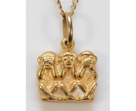 A 9ct gold pendant in the form of three wise monkeys, with a chain, 13mm, 2.5g