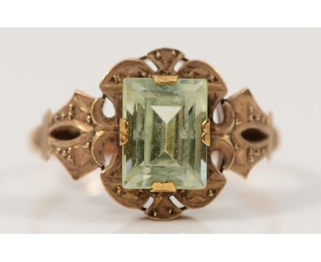 A 9ct gold synthetic green spinel dress ring, P, 2g
