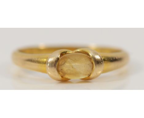 A 9ct gold citrine solitaire ring, M 1/2, 1.5g