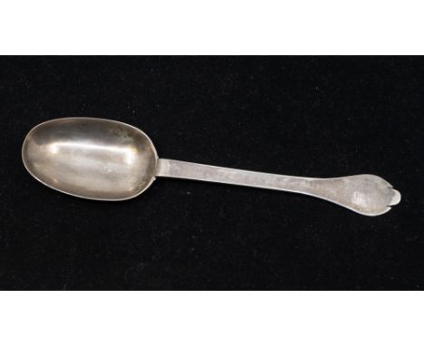 A William and Mary silver trefid spoon, the reverse bowl with reeded rat tail and slight planishing, hallmarked by Thomas Iss