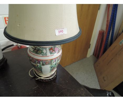 An oriental style ceramic table lamp