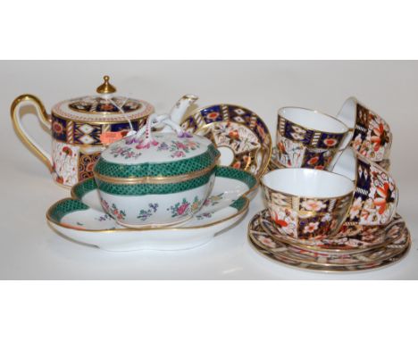 A Royal Crown Derby part tea service in the 2451 pattern, together with one other Mintons Imari palette teacup and saucer, an