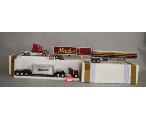 A boxed Franklin Mint diecast truck model in 1:32 scale, 1994 Mack Elite CL613 Tractor Unit, together with individually packa