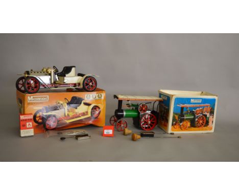 Live steam. Two Mamod items: SE1a Traction Engine; Steam Roadster. Boxed, G. (2)