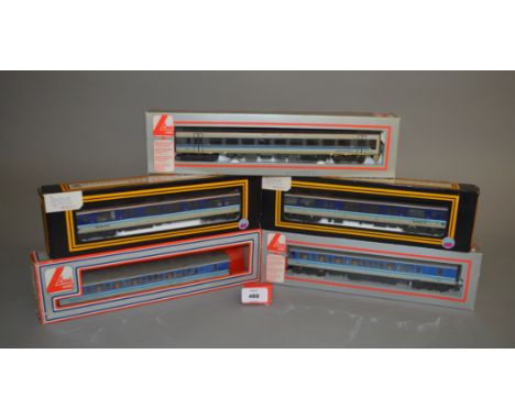 OO gauge. Two 2-car DMUs, one by Dapol and one by Lima, with one other Lima diesel locomotive. Some in incorrect boxes. (5)