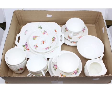 A Coalport Caughley Sprays tea set, comprising six cups, six saucers, six side plates, milk jug, sugar bowl, sandwich plate