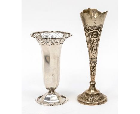 A George V silver trumpet shaped facet vase with flared openwork rim, by Goldsmiths &amp; Silversmiths Co., Sheffield, 1918, 