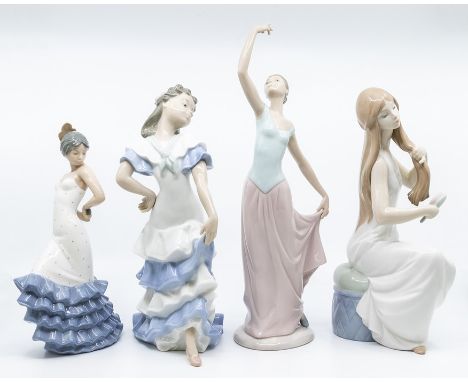 Three Nao dancers with Nao lady brushing hair