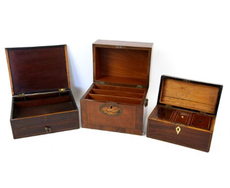 Late 18th century cross and chequer-banded box, of rectangular form with shell motif inlay, the hinged top enclosing a later 