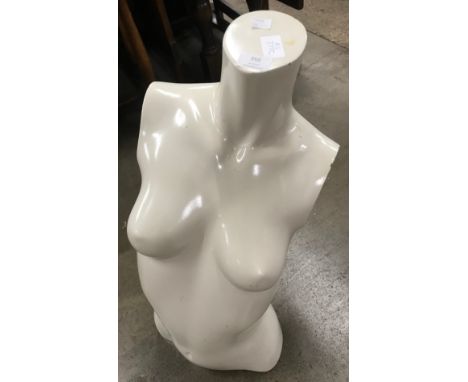 A half mannequin 