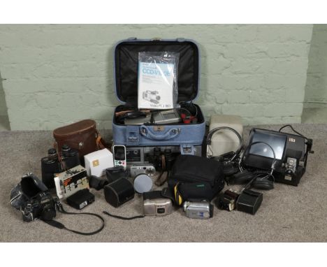 A box of mainly photographic equipment, to include Sony Video 8Pro recorder, Canon T70, Swift Skipper binoculars, Toshiba fla