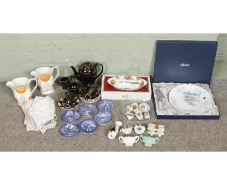 A collection of assorted ceramics, including a vintage Brama tea set for six, Aynsley cake plate &amp; knife, crest ware and 