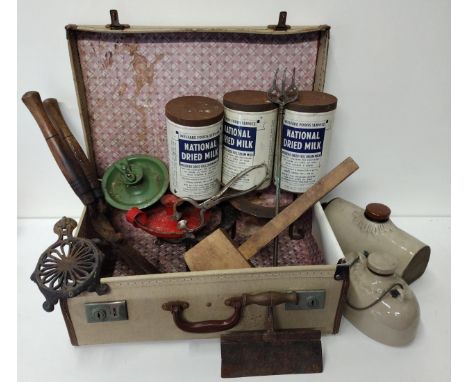 Assorted vintage items. Collection only. 