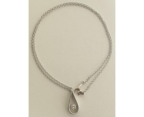 .925 silver and cubic zirconia set pendant on chain. Shipping Group (A). 