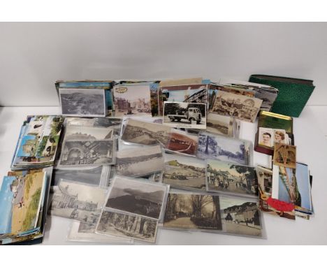 Assortment of vintage and later postcards. Shipping Group (A). 