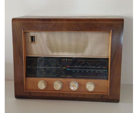 Vintage Bush radio. Collection only. 