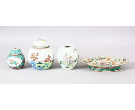 A MIXED LOT OF 4 CHINESE PORCELAIN ITEMS - comprising a small 19th century famille rose porcelain dish. a ribbed body famille