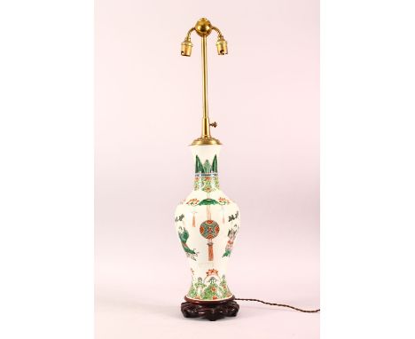 A GOOD CHINESE FAMILLE VERTE PORCELAIN LAMP / VASE, the vase painted with figures and floral motifs, includes shade with simi