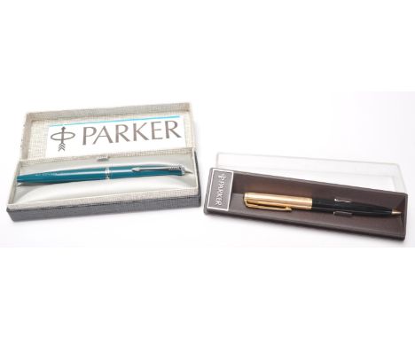 A vintage Parker ink pen having a turquoise plastic case and chrome arrow clip to the lid together with a twist mechanism pro
