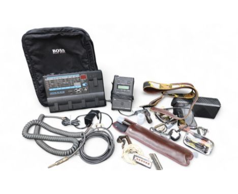 A lot comprising a ZOOM Player Advanced Guitar Effects Processor and a Marantz Professional Solid State Recorder PMD660 toget