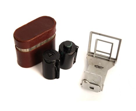 A Robot Folding Sport Finder, together with two cassettes (a lot)