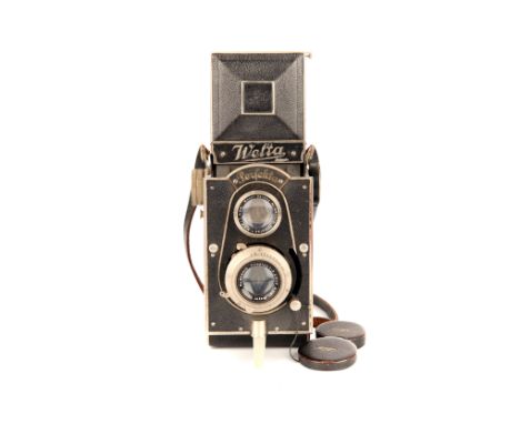 A Welta Perfekta Folding TLR Camera, with Meyer Gorlitz Triplan f/3.5 75mm lens