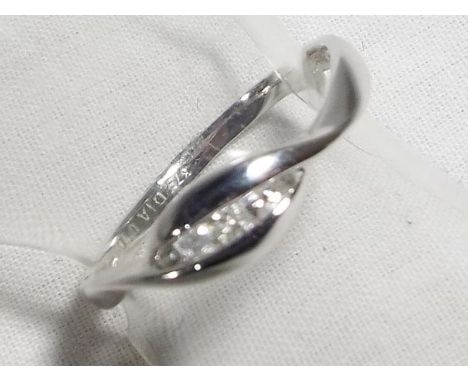 A lady's 9 carat white gold 10 pt diamond set five-stone ring, approx weight 1.3 gm, size O - Est £25 - £35