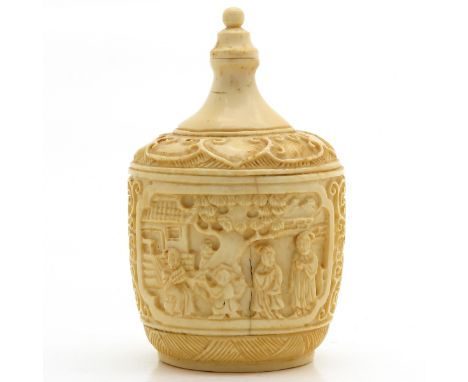 Depicting Chinese figures, 10 cm. tall. THIS ITEM WILL NOT BE SHIPPED OUTSIDE OF THE EUROPEAN UNION.