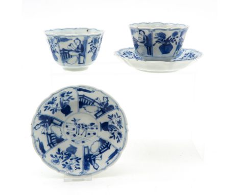 Blue and white decor, saucers are 14 cm. in diameter, hairline and chip.