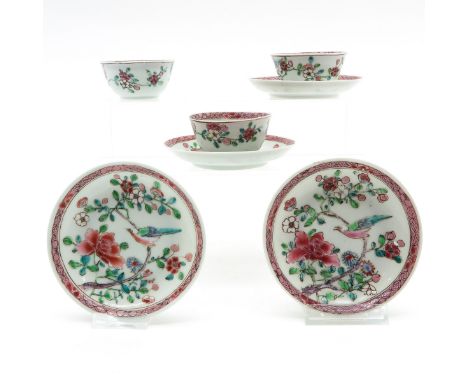 Including 3 cups and 4 saucers, 11 cm. in diameter, chip and hairline.