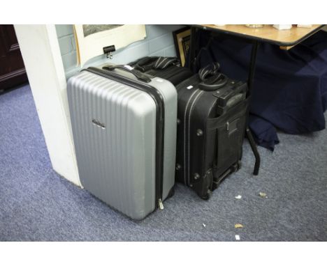 THREE TRAVEL CASES, DUNLOP AND 2 SANTO'S (3) 