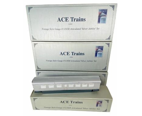 Ace Trains 'O' Gauge Tinplate - LNER Articulated 'Silver Jubilee' Set - 7x Car Box Set - Boxes A B C D&nbsp;