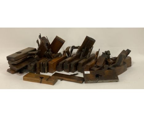 Vintage tools, A large collection of moulding and block planes, together with a clamp.&nbsp;