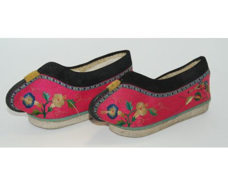 SEVEN VARIOUS CHINESE SILK SHOES in sizes 10 to 23cm long and a group of silk embroidered accessories comprising; purses, sas